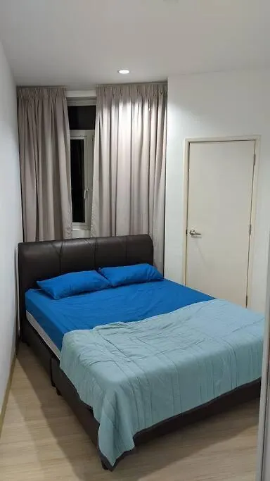 118: Cosy 2-Bedroom Condo With Seaview George Town